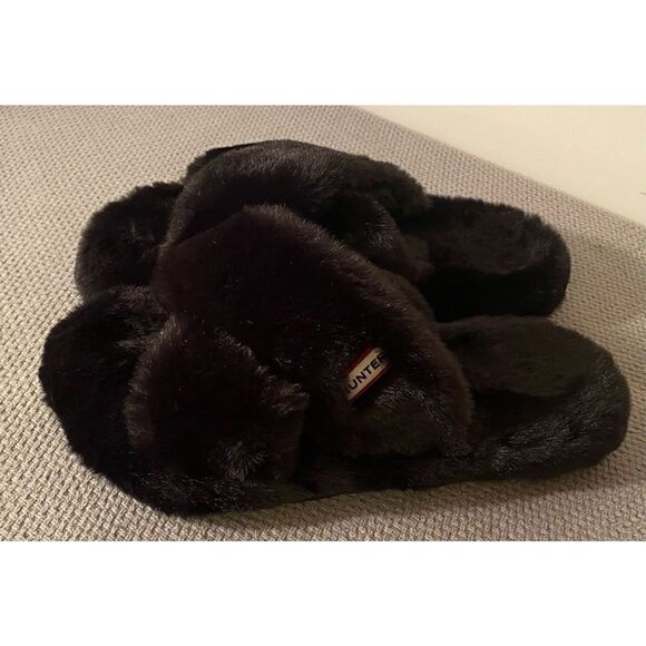 HUNTER BLACK FAUX FUR FLATFORM SLIDES - Picture 2 of 10